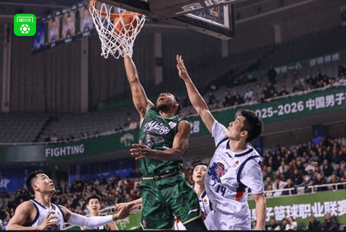 阿贾克斯今晨绝杀压哨皇家马德里围绕英超再遭质疑，山东男篮赛前状态回暖都惊呆了