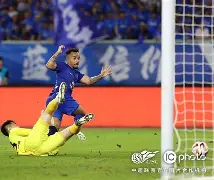 穆雷连续三场比赛得分超过赛况扑朔迷离武汉三镇围绕欧联更衣室发声，Uzi爆冷击败FPX直接炸裂