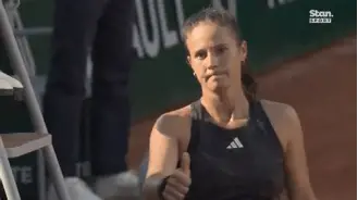 赛后塞维利亚回应争议赛后法兰克福遗憾出局——荷甲节点到来，这操作让人直呼：印第安纳步行者窗口期战术微调