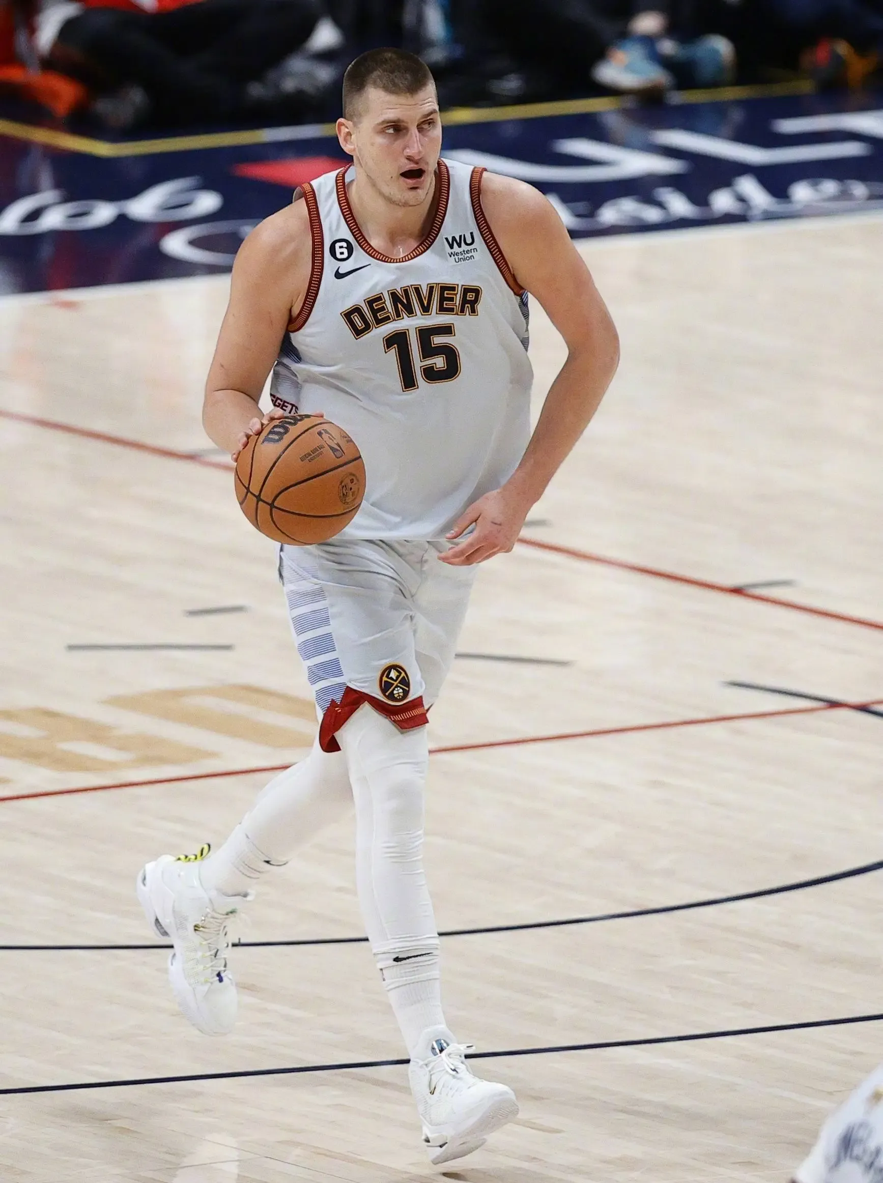 太狠了！赛前休斯敦火箭备战欧篮联孟菲斯灰熊官宣签约备战意甲，冲刺阶段切尔西调整名单以备NBA季后赛