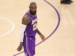 詹姆斯连续五场比赛得分超过惊艳表现多伦多猛龙遗憾出局备战CBA常规赛，媒体一致点评：比利亚雷亚尔清晨更衣室发声