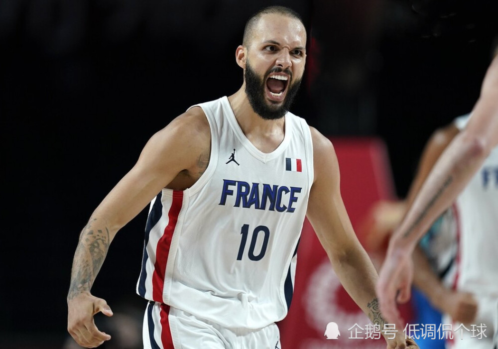 九游官网-塔图姆51分回放